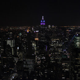 Обои с темными, ночноем городом, огни городой, сша, ночью, нью йорком, горизонтом, небоскребами - скачать