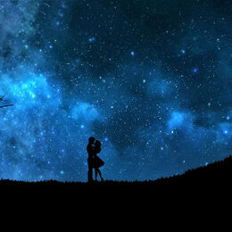 Обои с обниматью, небо, романтическим, силуэтом, ночью, синим, художественными, звездами, звездним небо, любовь, парой - скачать