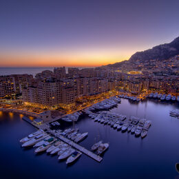Обои с городой, мариной, водой, городом, сумерками, монако, заливом, светом, сделано человекомом, лодкой - скачать